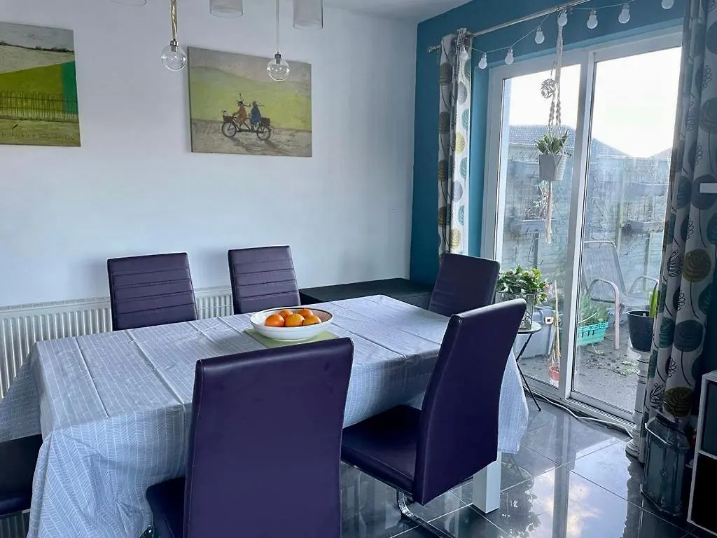 No. 8 Bed & Breakfast Kilkelly